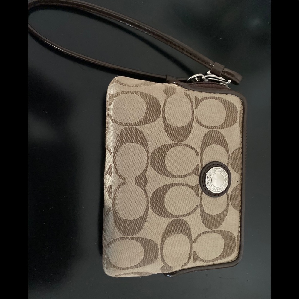 Coach coin purse bag wristlets